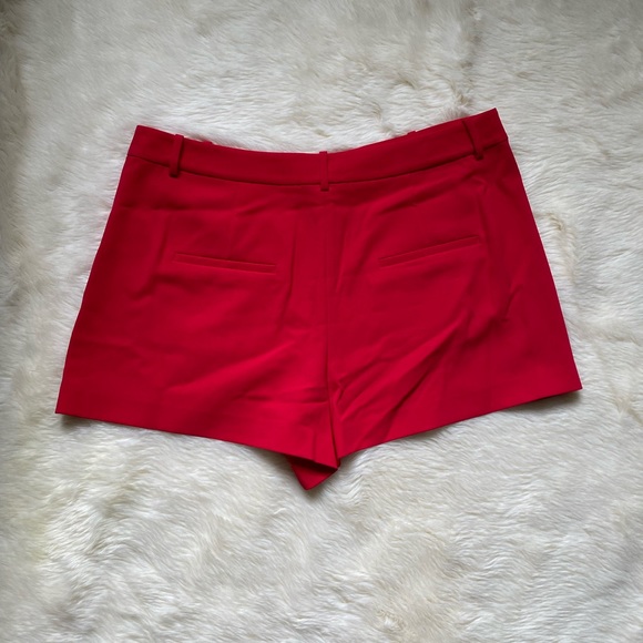 Final Price! Alice + Olivia Dawson V Drop Waist Shorts, Size 14 Red - Picture 6 of 12